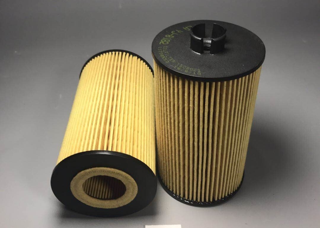 VOLVO Excavator Car Oil Filter Cylindrical Design 83 Mm VOLVO Excavator Car Oil Filter Cylindrical Design 83 Mm